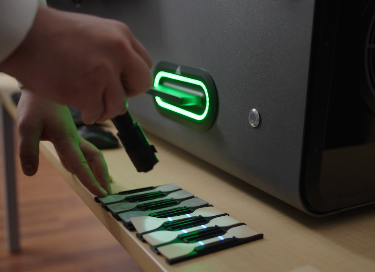 What is Tensile Testing & Why it Matters in Materials Labs